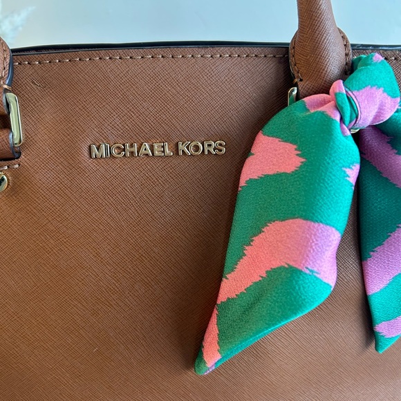 Michael Kors Brown Saffiano Leather Satchel Tote Shoulder Crossbody Bag Laptop w - Picture 12 of 12